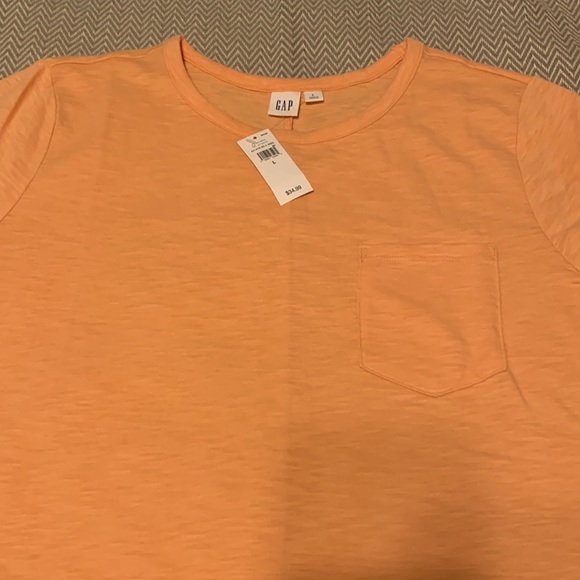 NWT. GAP pocket tee dress. Pretty peachy-orange color. Size Large. - Picture 2 of 4